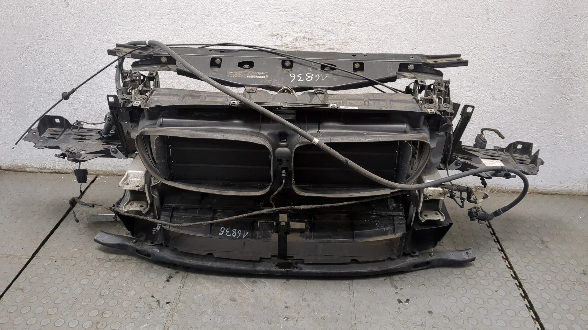 Рамка передняя (телевизор) BMW 5 F10 2010-2017 КПП автомат 4х4 (АКПП) N20B20A Бензин 2 л Турбо-инжектор