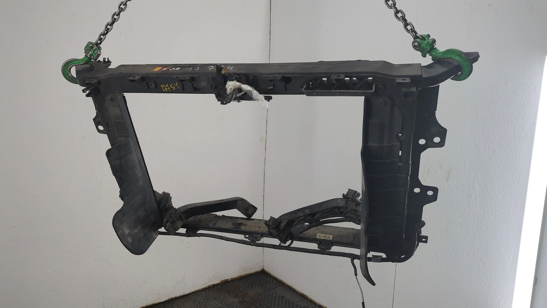 Рамка передняя (телевизор) Hyundai Elantra 2020-2025 КПП автомат (АКПП) G4NH Бензин 2 л Инжектор