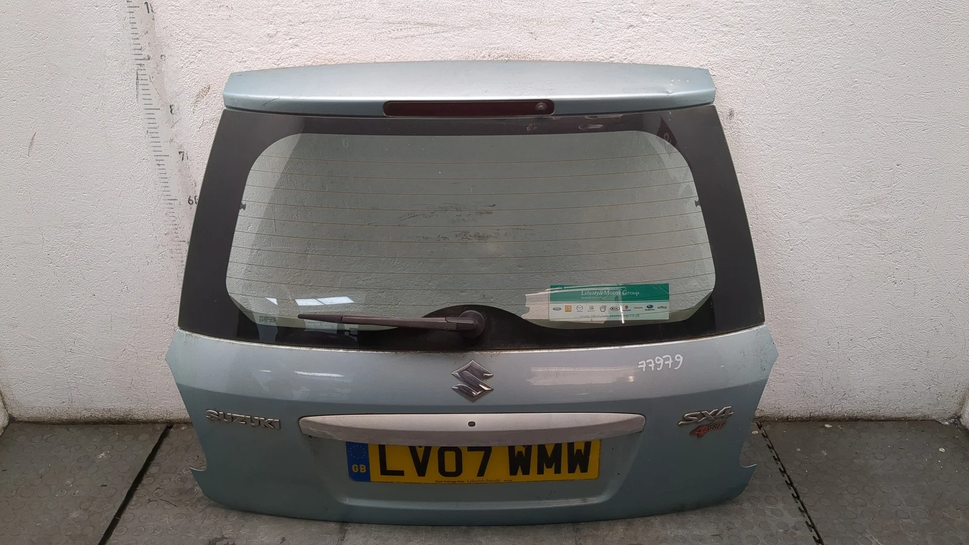 Крышка (дверь) багажника Suzuki SX4 2006-2014 КПП 5-ст.мех 4х4 (МКПП) M16A Бензин 1.6 л Инжектор