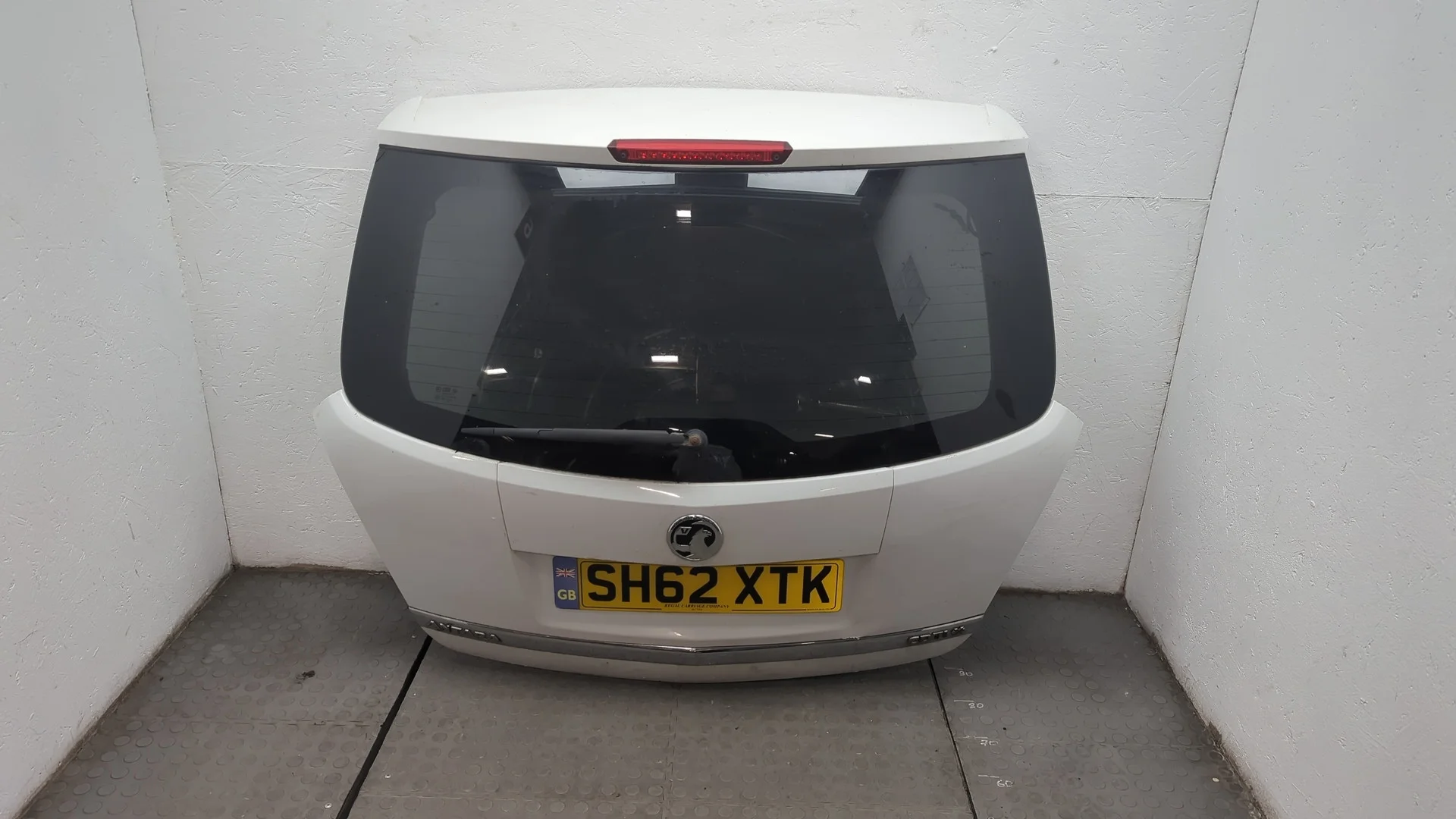 Крышка (дверь) багажника Opel Antara 2006-2015 КПП 6-ст.мех 4х4 (МКПП) Z22D1 Дизель 2.2 л CDI