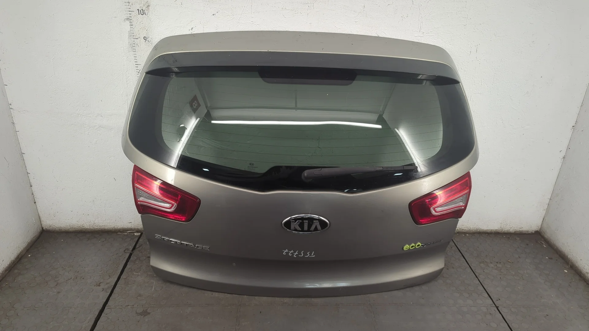 Крышка (дверь) багажника Kia Sportage 2010-2016 КПП 6-ст.мех.(МКПП) D4FD Дизель 1.7 л CRDi