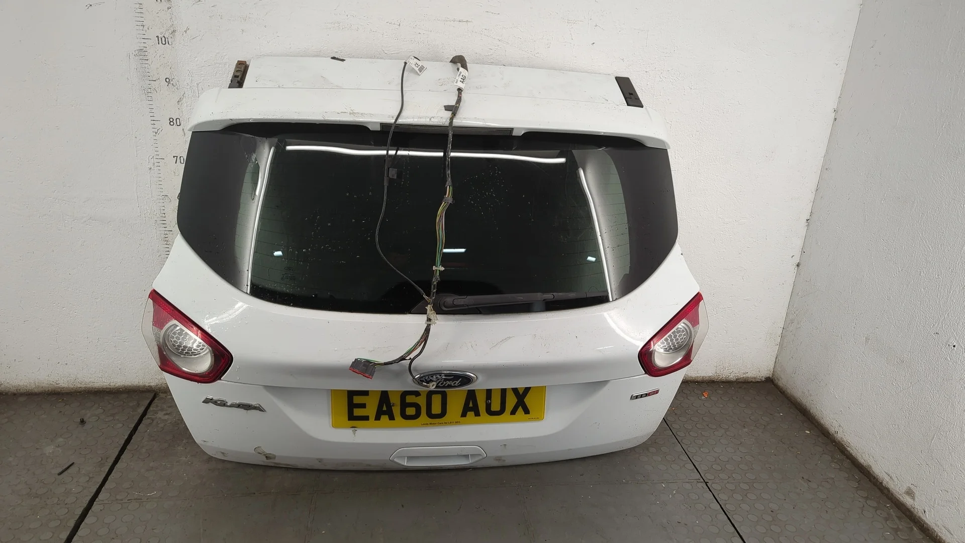 Крышка (дверь) багажника Ford Kuga 2008-2012 КПП 6-ст.мех 4х4 (МКПП) TXDA Дизель 2 л