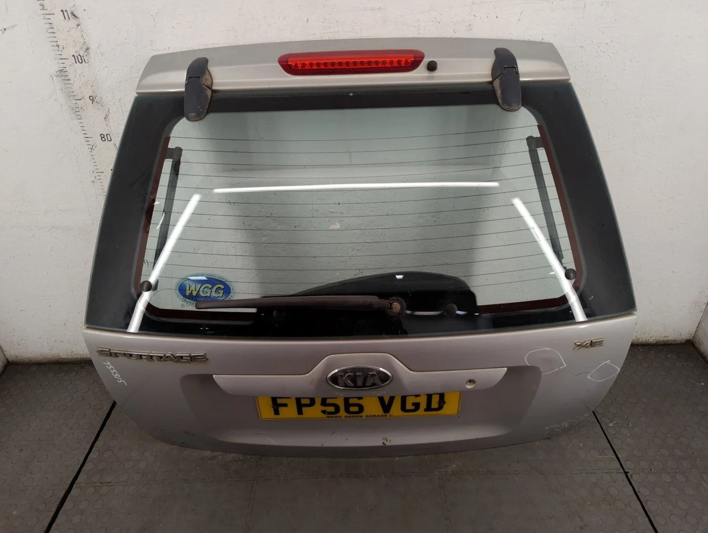 Крышка (дверь) багажника Kia Sportage 2004-2010 КПП 6-ст.мех 4х4 (МКПП) D4EA Дизель 2 л CRDi