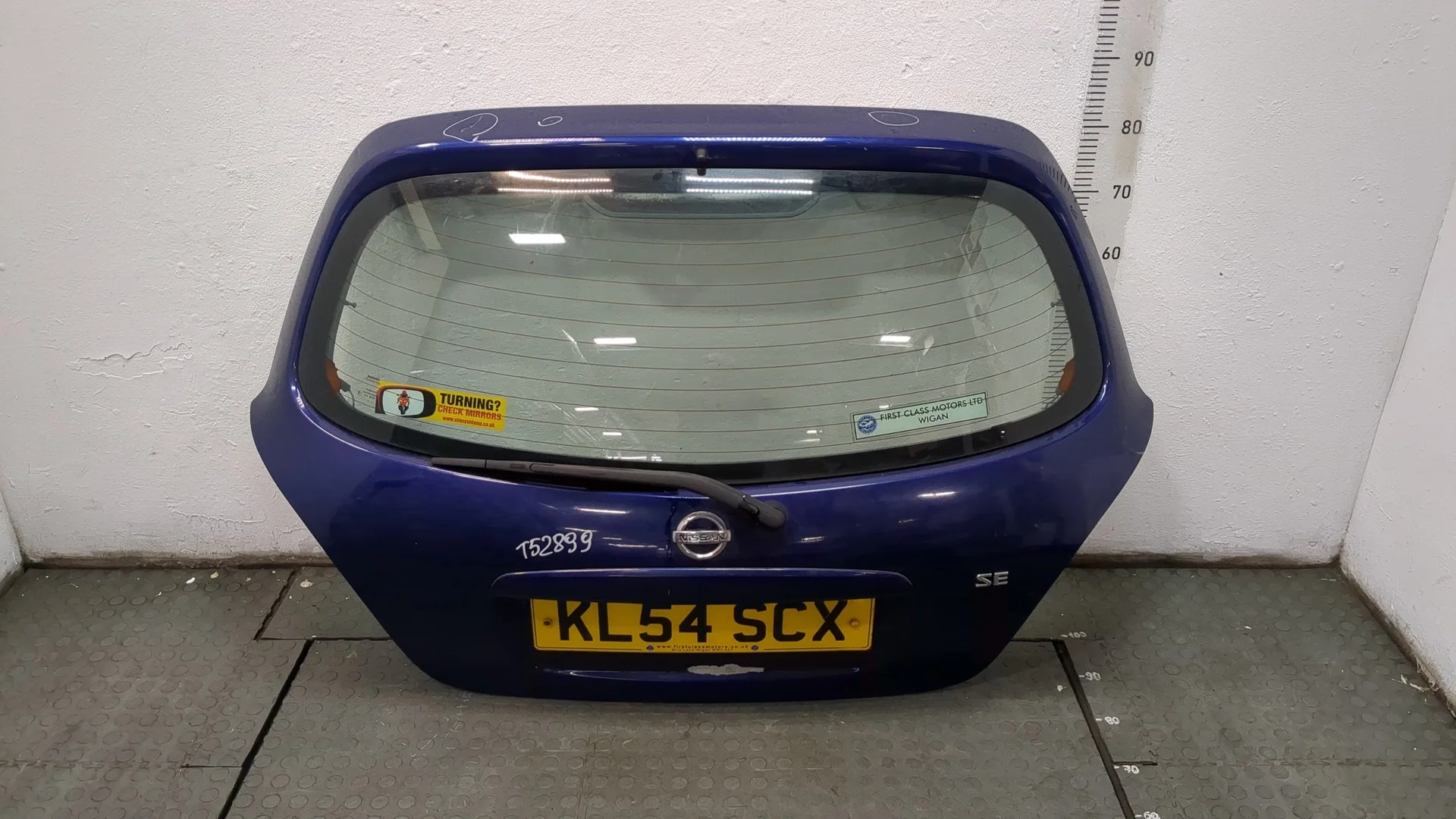 Крышка (дверь) багажника Nissan Almera N16 2000-2006 КПП 5-ст.мех.(МКПП) QG15DE Бензин 1.5 л Инжектор