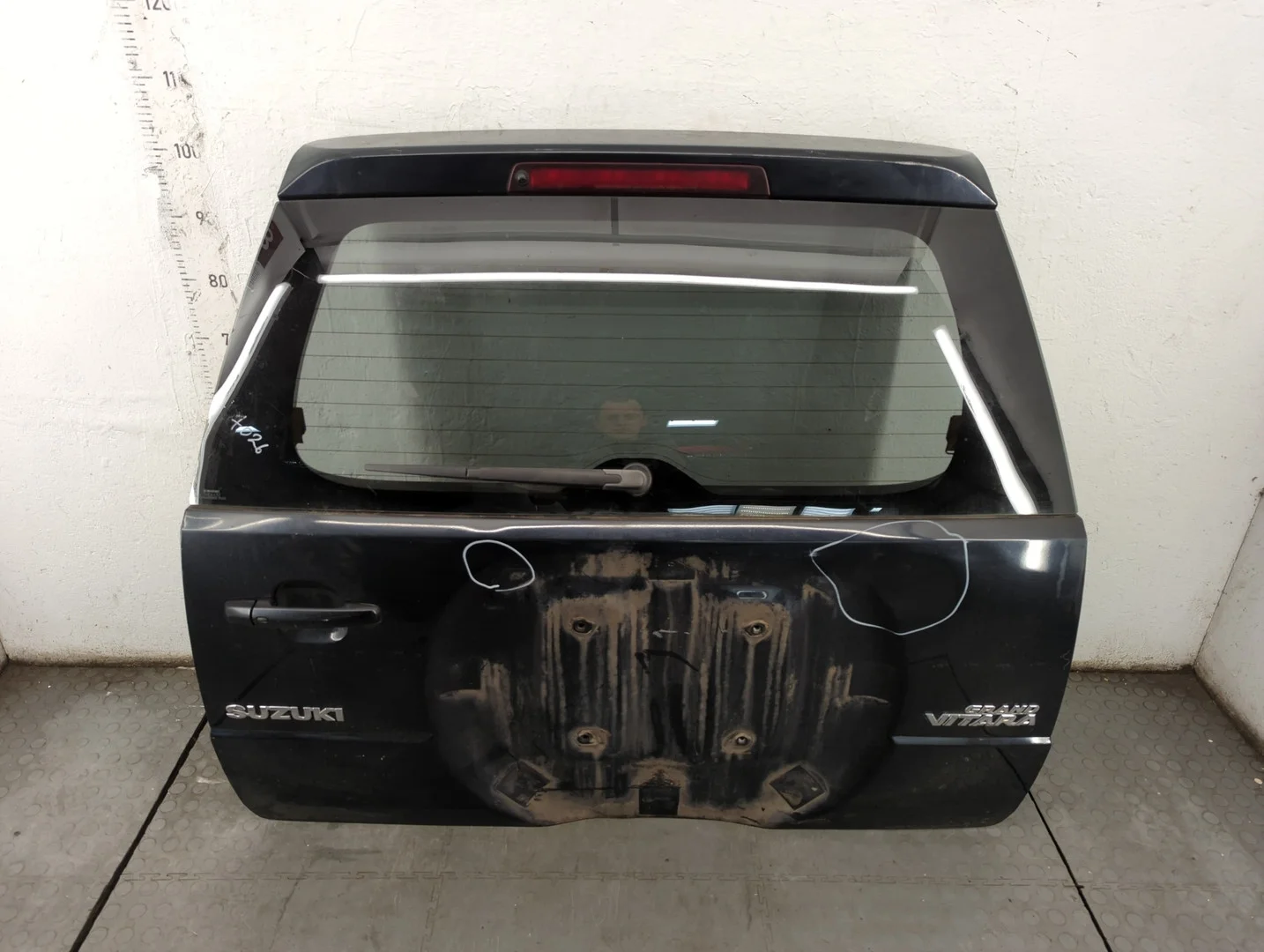Крышка (дверь) багажника Suzuki Grand Vitara 2005-2016 КПП 5-ст.мех 4х4 (МКПП) F9Q Дизель 1.9 л DCI