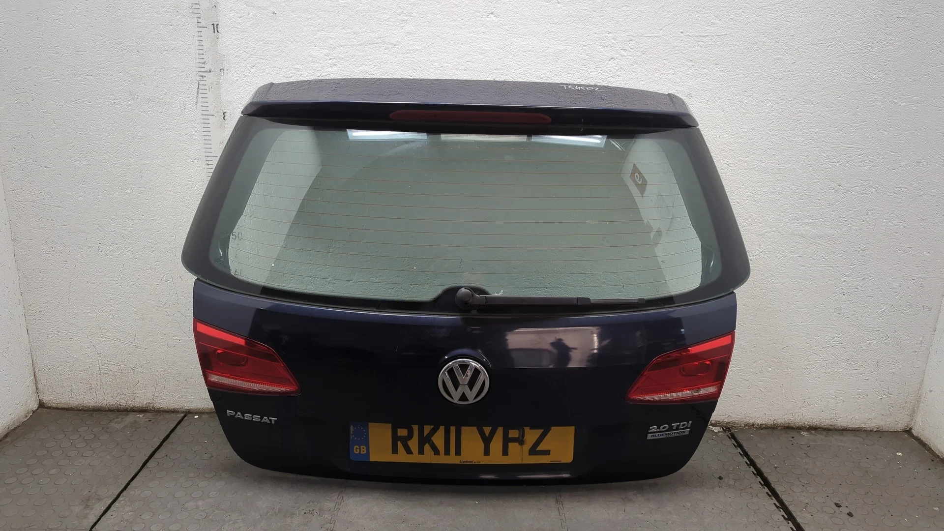 Крышка (дверь) багажника Volkswagen Passat 7 2010-2015 Европа КПП 6-ст.мех.(МКПП) CFFB Дизель 2 л TDI