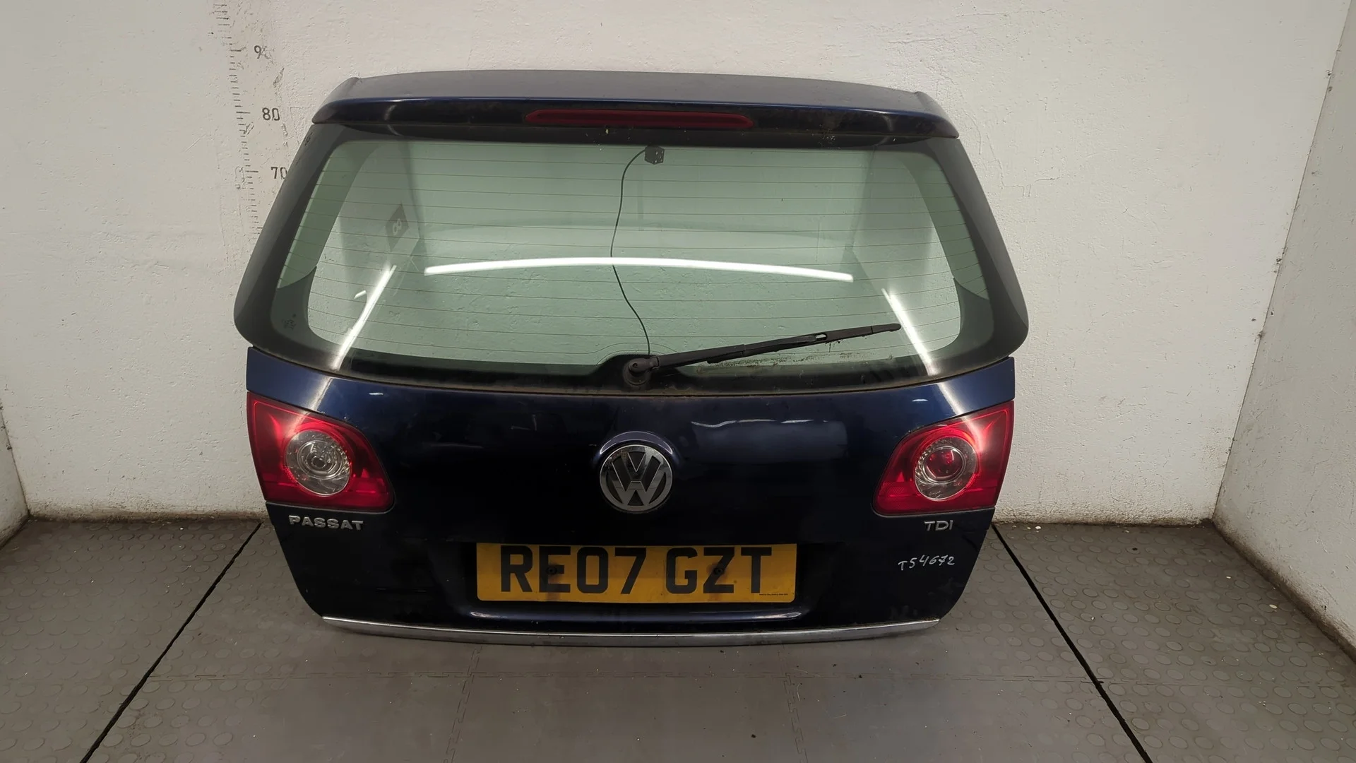 Крышка (дверь) багажника Volkswagen Passat 6 2005-2010 КПП 5-ст.мех.(МКПП) BXE Дизель 1.9 л TDI