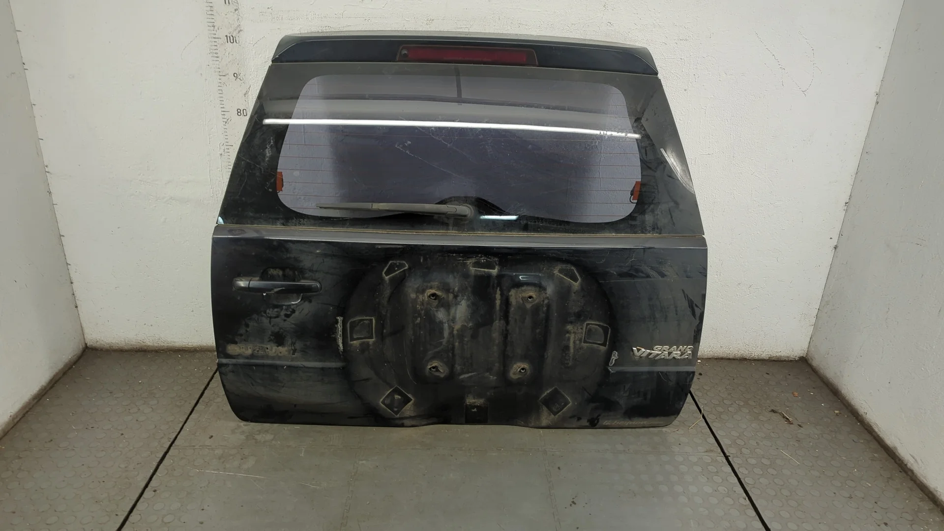 Крышка (дверь) багажника Suzuki Grand Vitara 2005-2016 КПП 5-ст.мех 4х4 (МКПП) F9Q Дизель 1.9 л DCI