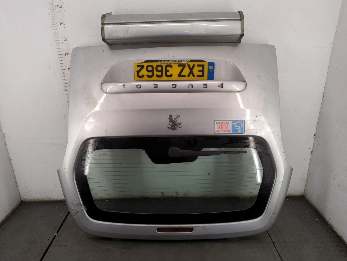 Крышка (дверь) багажника Peugeot Partner 2008-2012 КПП 5-ст.мех.(МКПП) 9HP Дизель 1.6 л HDI