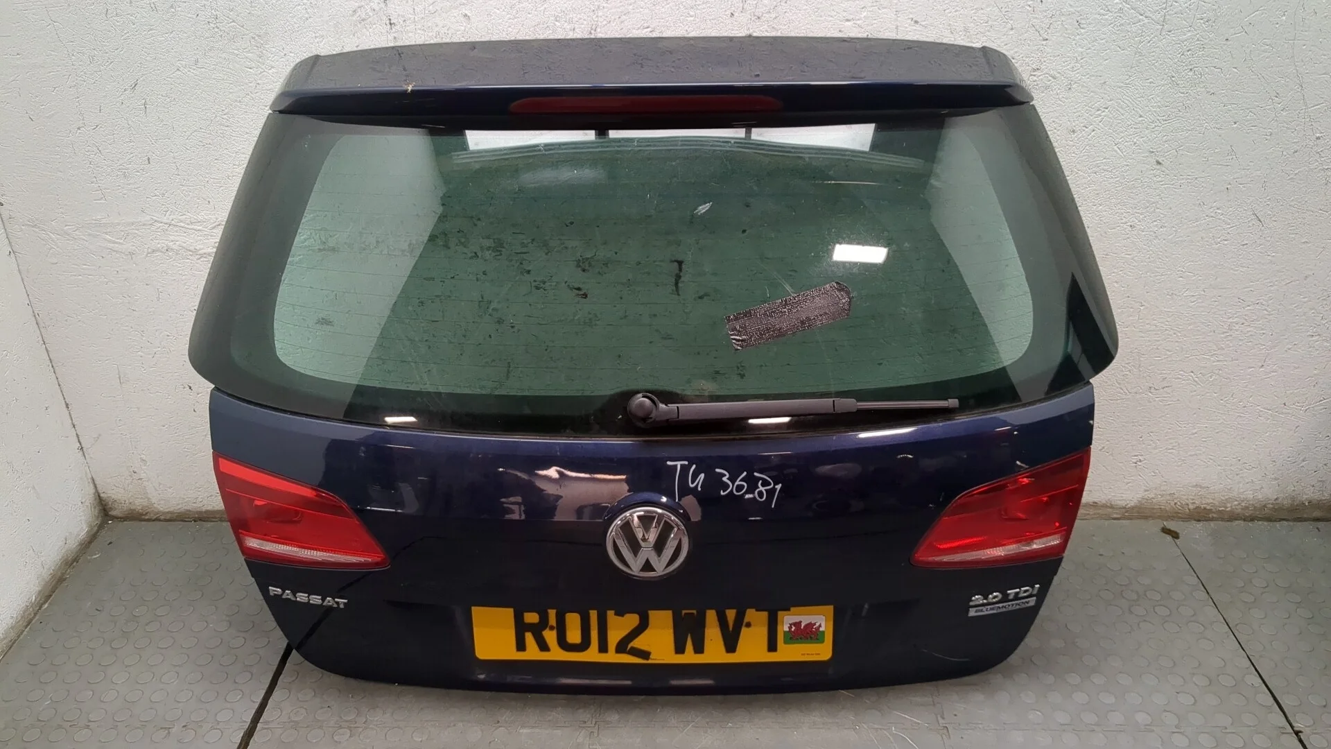 Крышка (дверь) багажника Volkswagen Passat 7 2010-2015 Европа КПП 6-ст.мех.(МКПП) CFFB Дизель 2 л TDI