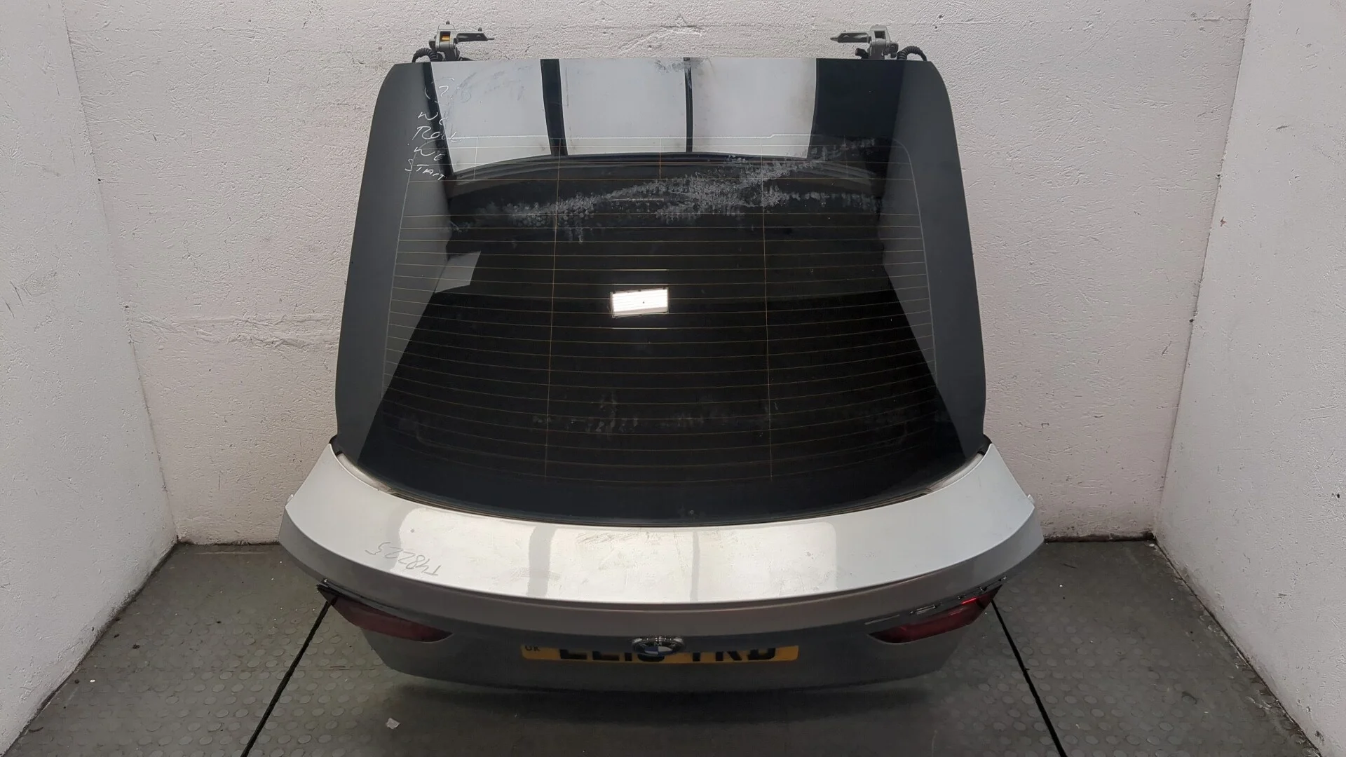 Крышка (дверь) багажника BMW 3 F34 Gran Turismo 2013-2019 КПП 6-ст.мех.(МКПП) B47D20A Дизель 2 л Турбо