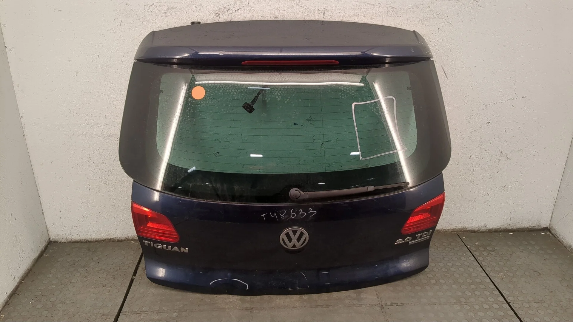 Крышка (дверь) багажника Volkswagen Tiguan 2011-2018 КПП 6-ст.мех 4х4 (МКПП) CFFB Дизель 2 л TDI