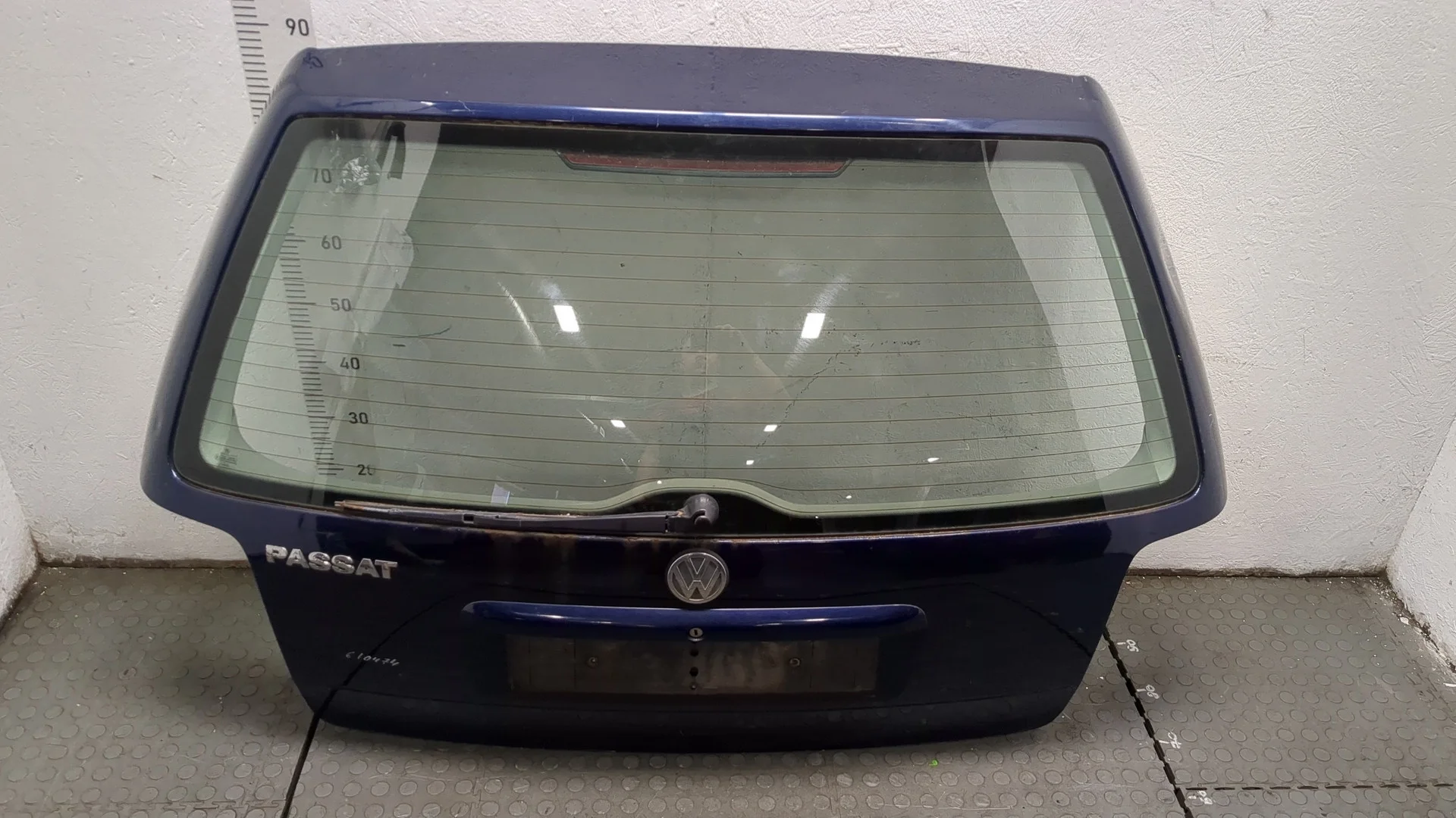 Крышка (дверь) багажника Volkswagen Passat 5 1996-2001 КПП 5-ст.мех.(МКПП) ARM Бензин 1.6 л Инжектор