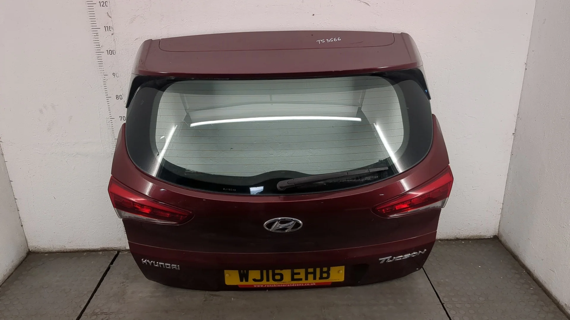 Крышка (дверь) багажника Hyundai Tucson 3 2015-2021 КПП 6-ст.мех.(МКПП) D4FD Дизель 1.7 л CRDi