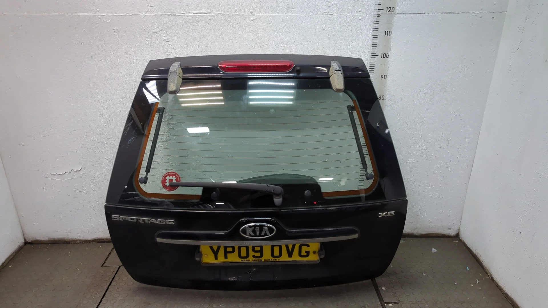 Крышка (дверь) багажника Kia Sportage 2004-2010 КПП 5-ст.мех.(МКПП) G4GC Бензин 2 л Инжектор