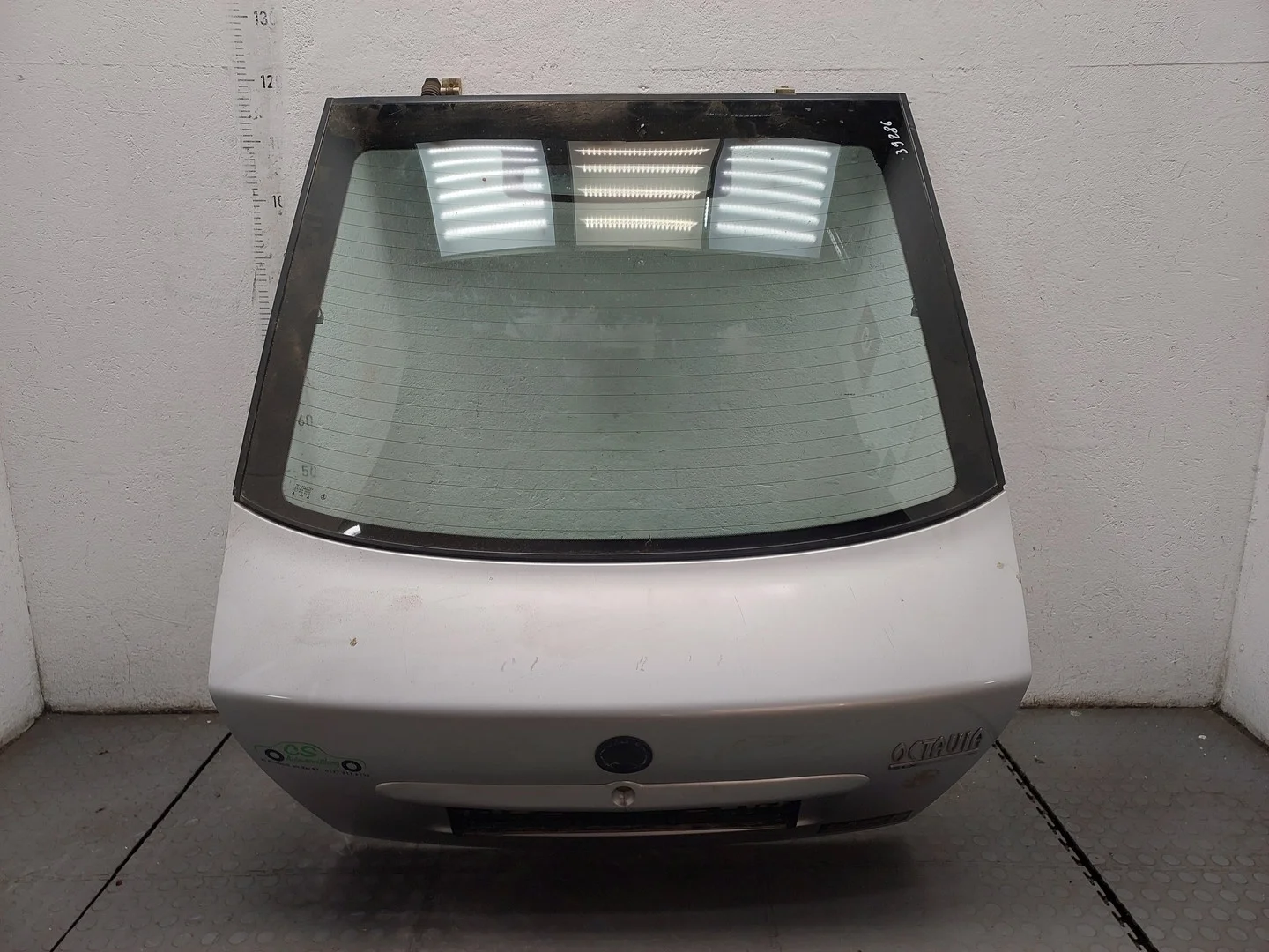 Крышка (дверь) багажника Skoda Octavia Tour 1996-2011 КПП 5-ст.мех.(МКПП) AKL Бензин 1.6 л Инжектор