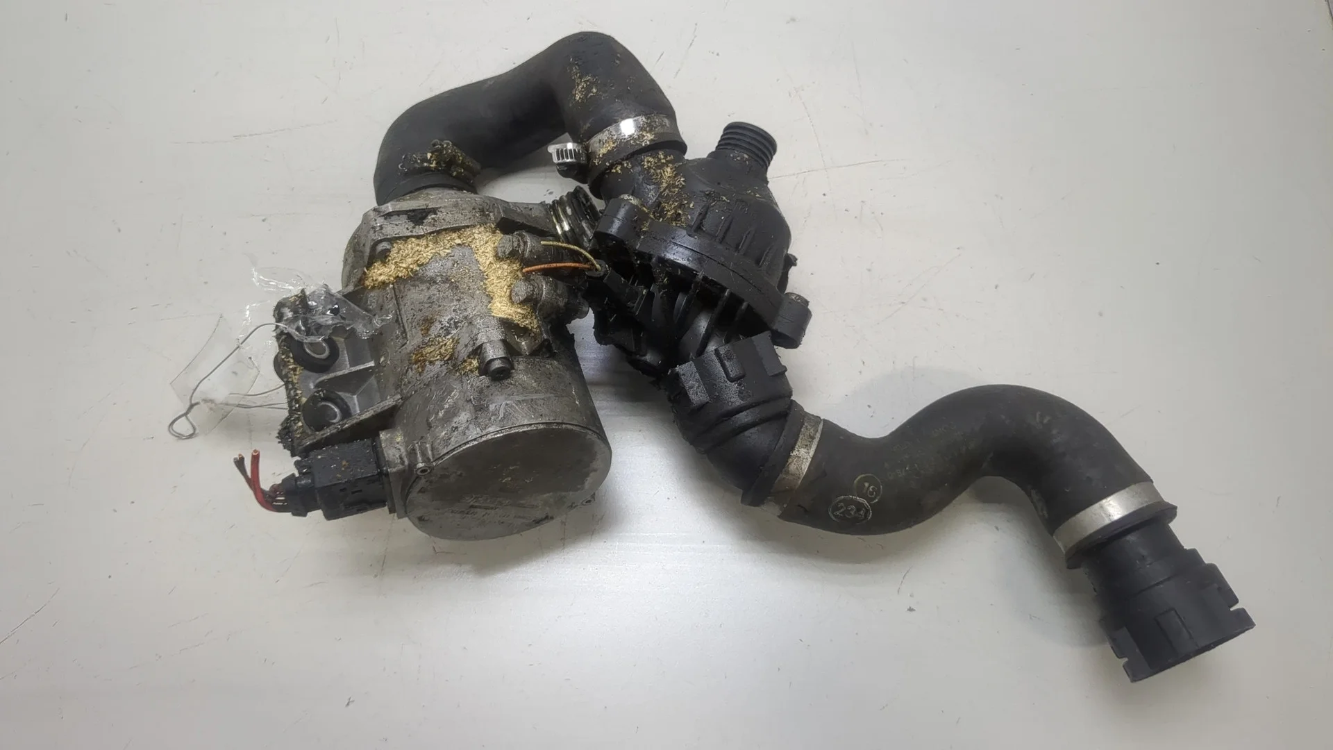 Насос водяной (помпа) BMW 6 E63 2003-2010 КПП автомат (АКПП) N52B30A, N52B30B Бензин 3 л Инжектор