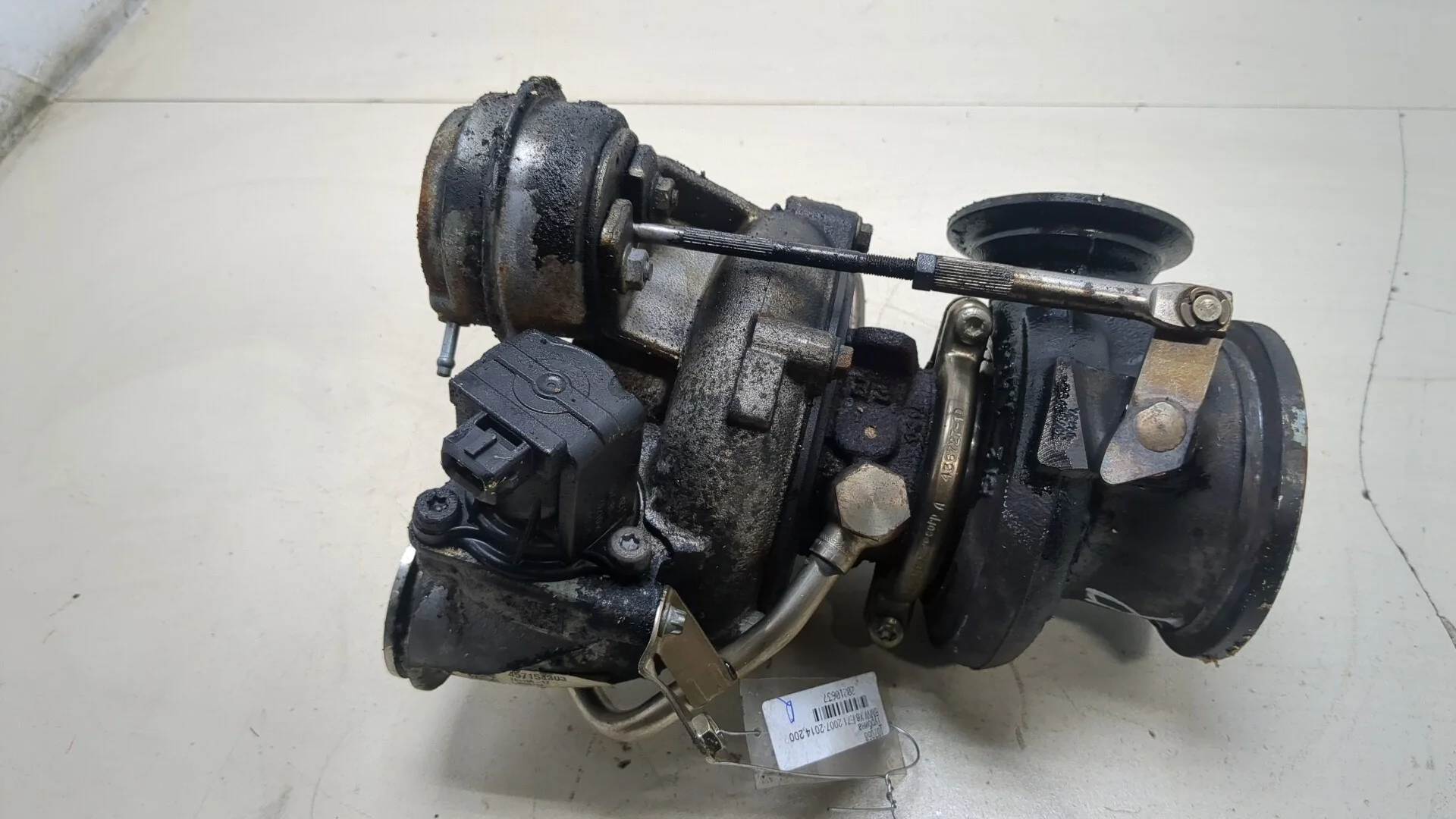 Турбина BMW X6 E71 2007-2014 КПП автомат 4х4 (АКПП) N63B44A Бензин 4.4 л Турбо-инжектор