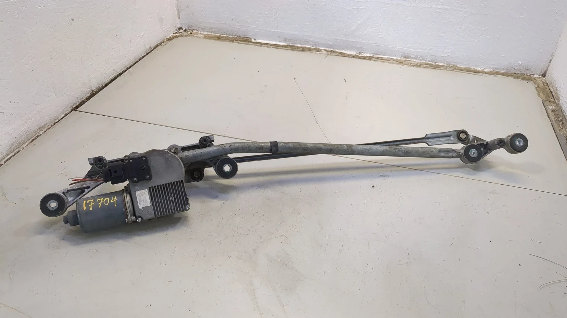 Механизм стеклоочистителя (трапеция дворников) Audi Q7 2005-2015 КПП автомат 4х4 (АКПП) BAR Бензин 4.2 л FSI