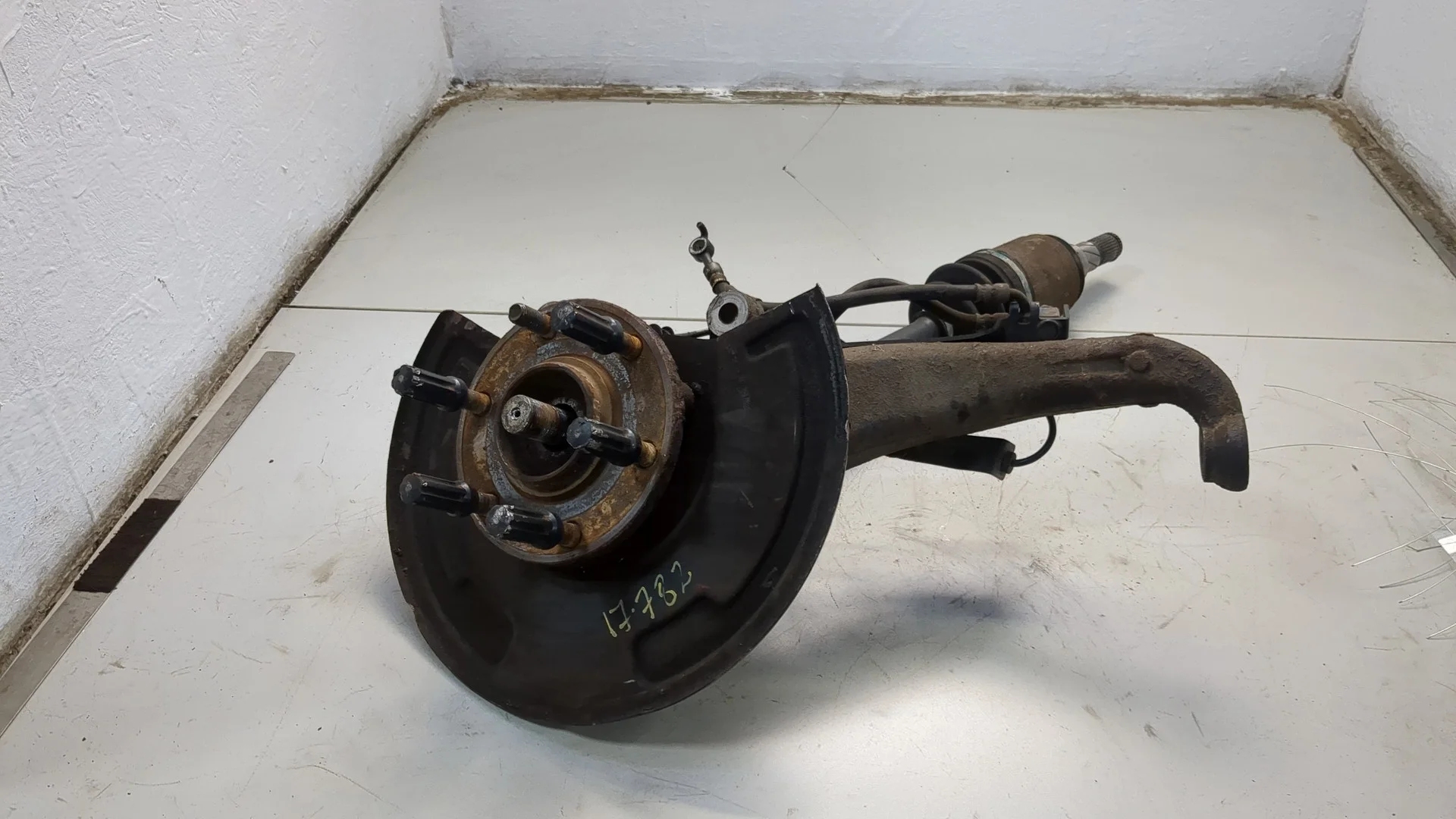 Ступица (кулак, цапфа) Infiniti QX56 2010-2013 КПП автомат 4х4 (АКПП) VK56VD Бензин 5.6 л Инжектор