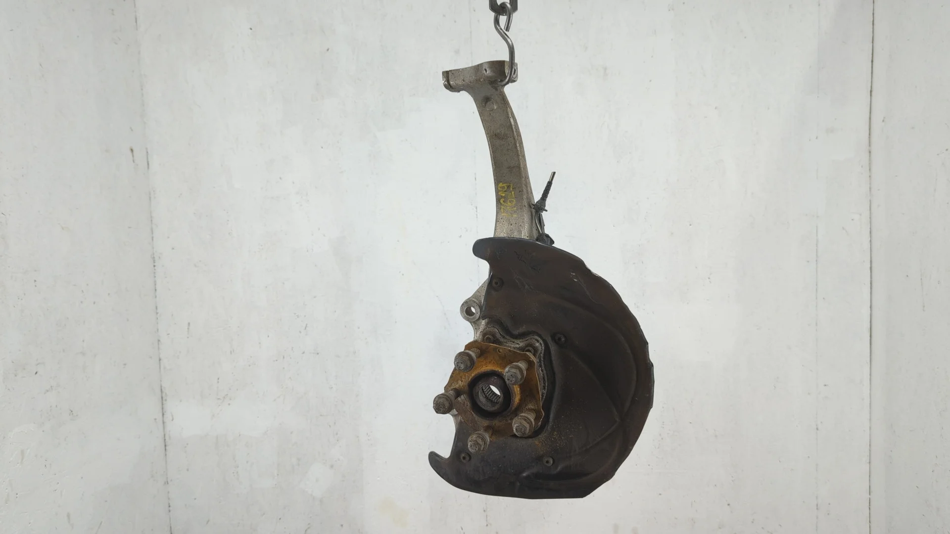 Ступица (кулак, цапфа) Audi Q7 2015-2025 КПП автомат 4х4 (АКПП) DMFB Бензин 2 л TFSI