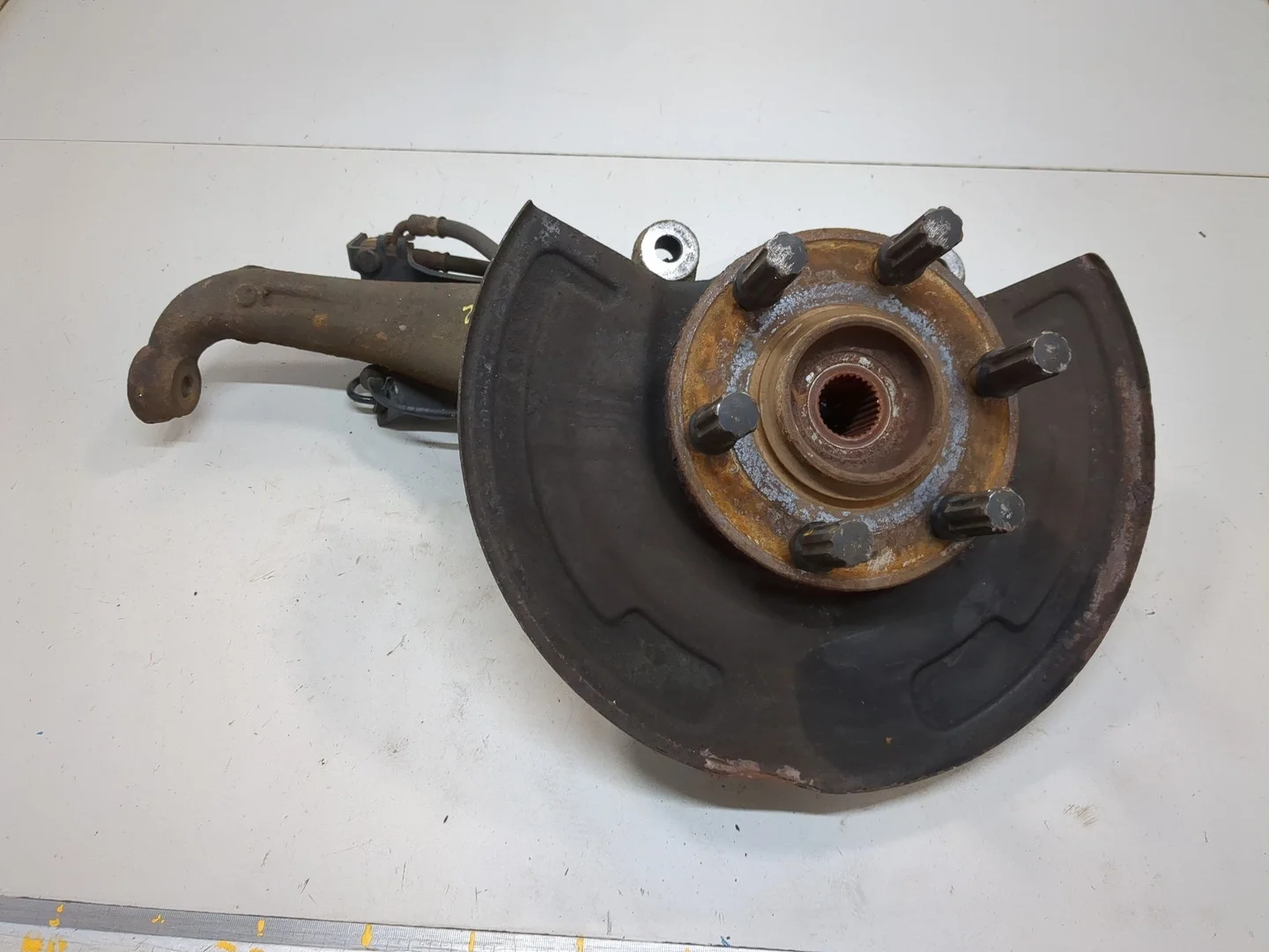 Ступица (кулак, цапфа) Infiniti QX56 2010-2013 КПП автомат 4х4 (АКПП) VK56VD Бензин 5.6 л Инжектор