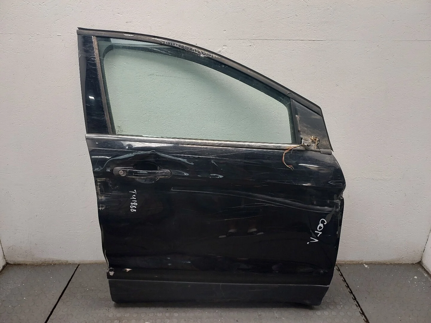 Дверь боковая (легковая) Ford Kuga 2016-2019 КПП 6-ст.мех.(МКПП) M8MA Бензин 1.5 л EcoBoost