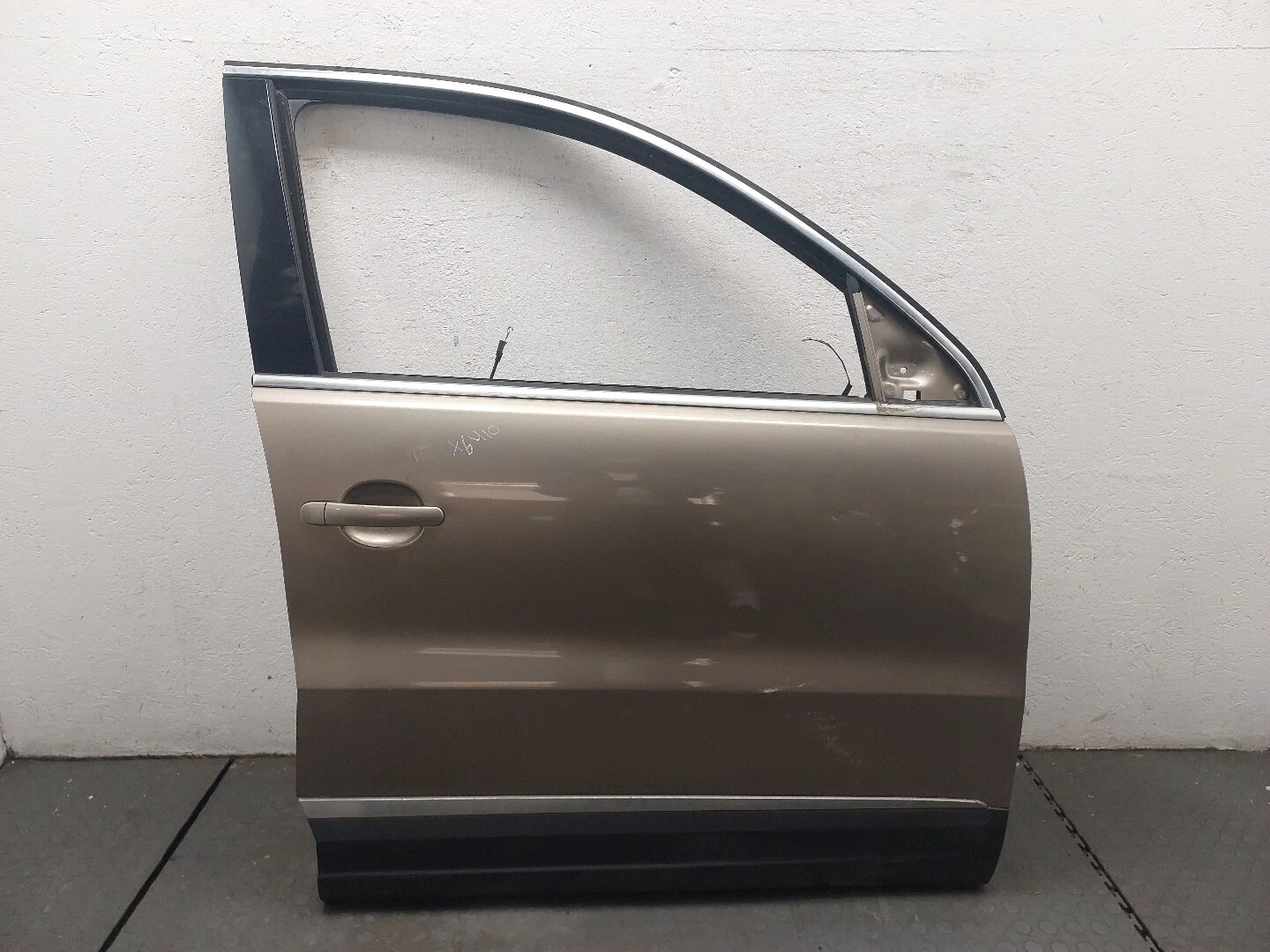 Дверь боковая (легковая) Volkswagen Tiguan 2011-2018 КПП автомат 4х4 (АКПП) CFFB Дизель 2 л TDI