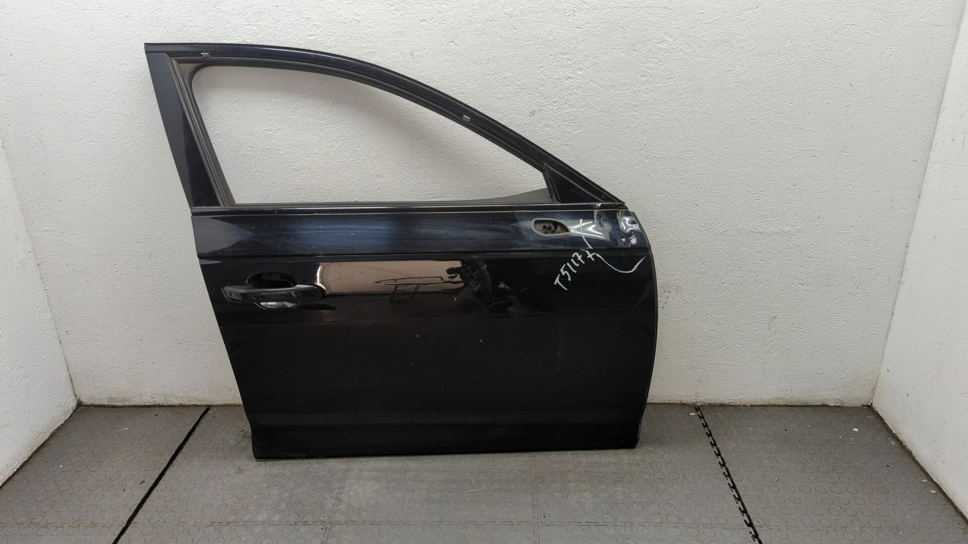 Дверь боковая (легковая) Audi A4 (B9) 2015-2023 КПП автомат (АКПП) CVKB Бензин 2 л TFSI