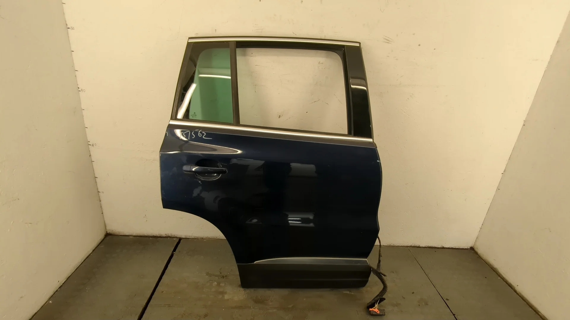 Дверь боковая (легковая) Volkswagen Tiguan 2011-2018 КПП 6-ст.мех 4х4 (МКПП) CFGC Дизель 2 л TDI