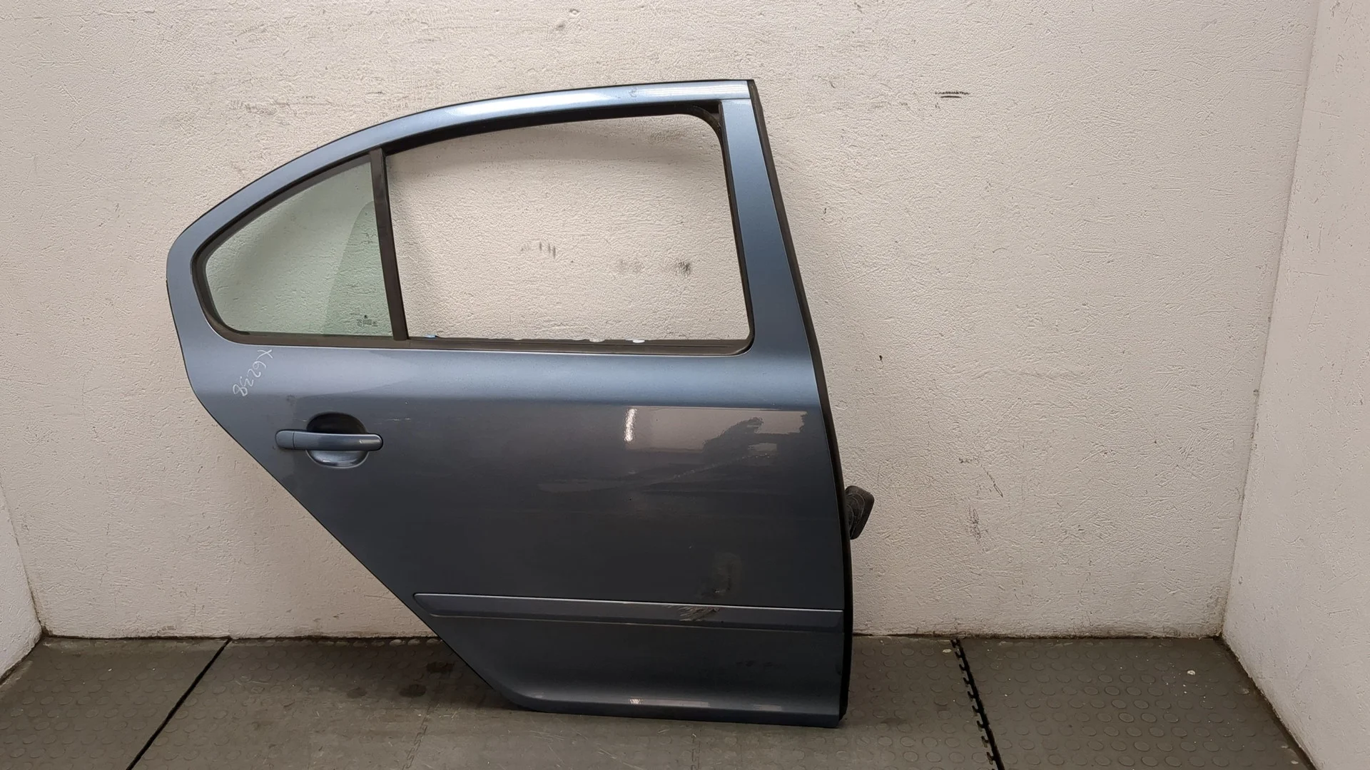 Дверь боковая (легковая) Skoda Octavia (A5) 2004-2013 КПП 5-ст.мех.(МКПП) BSE Бензин 1.6 л Инжектор