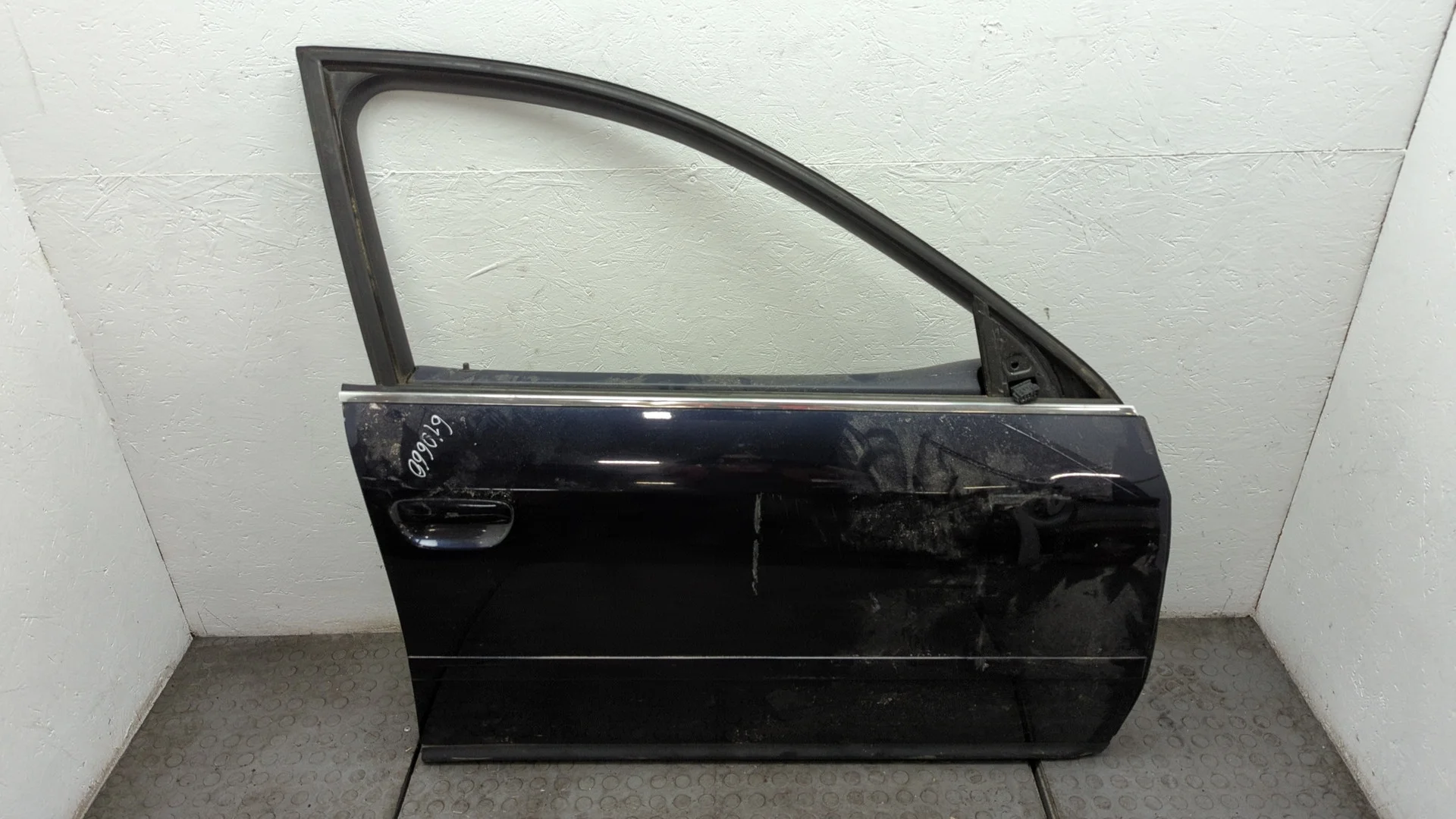 Дверь боковая (легковая) Audi A6 (C5) 1997-2005 КПП 5-ст.мех.(МКПП) BDV Бензин 2.4 л Инжектор