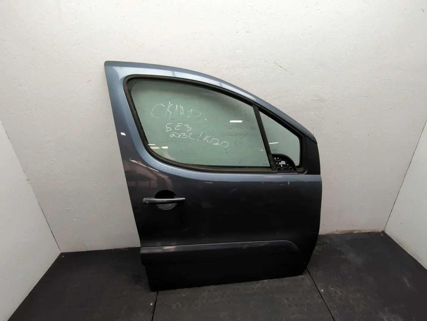 Дверь боковая (легковая) Citroen Berlingo 2008-2012 КПП 5-ст.мех.(МКПП) 9HX Дизель 1.6 л HDI