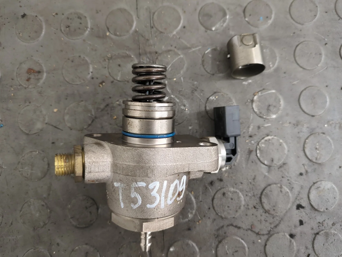 ТНВД Skoda Octavia (A7) 2013-2023 КПП 6-ст.мех.(МКПП) CHHB Бензин 2 л TSI