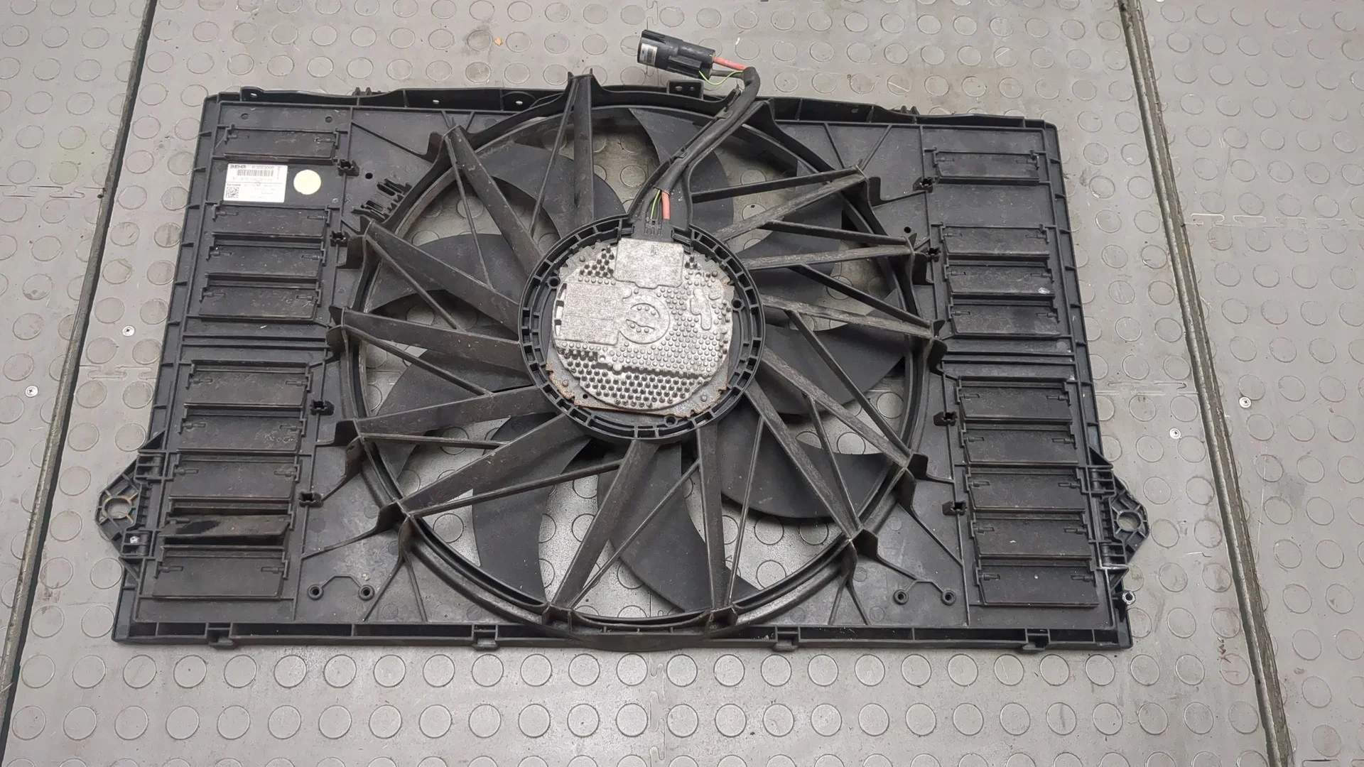 Вентилятор радиатора Porsche Panamera 2009-2016 КПП автомат 4х4 (АКПП) M46.40 Бензин 3.6 л Инжектор