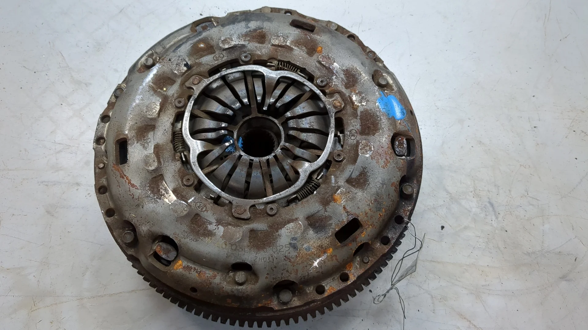 Маховик Volkswagen Amarok 2010-2025 КПП 6-ст.мех 4х4 (МКПП) CNEA Дизель 2 л TDI