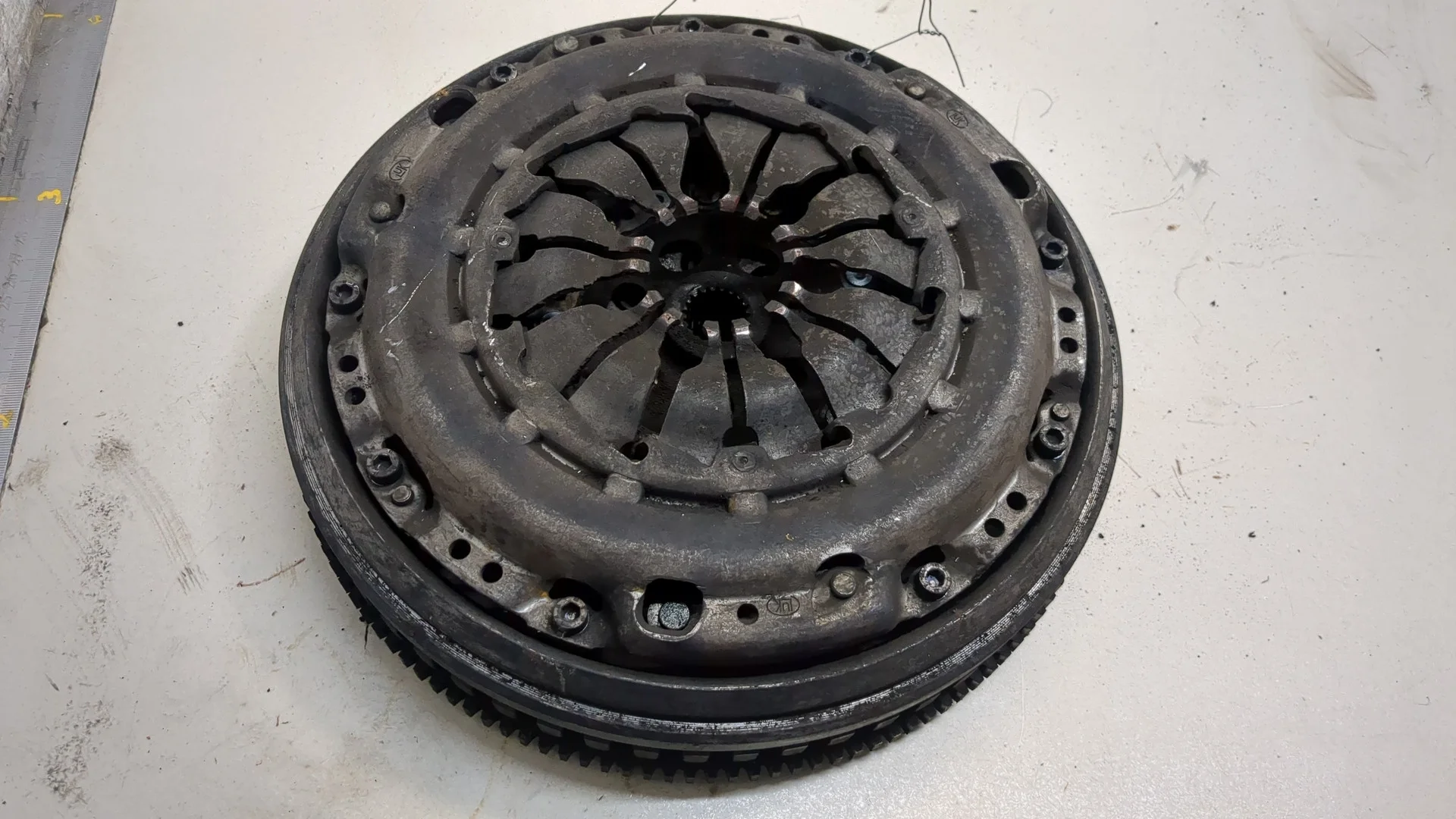 Маховик Nissan Qashqai 2006-2013 КПП 6-ст.мех.(МКПП) K9K Дизель 1.5 л DCI