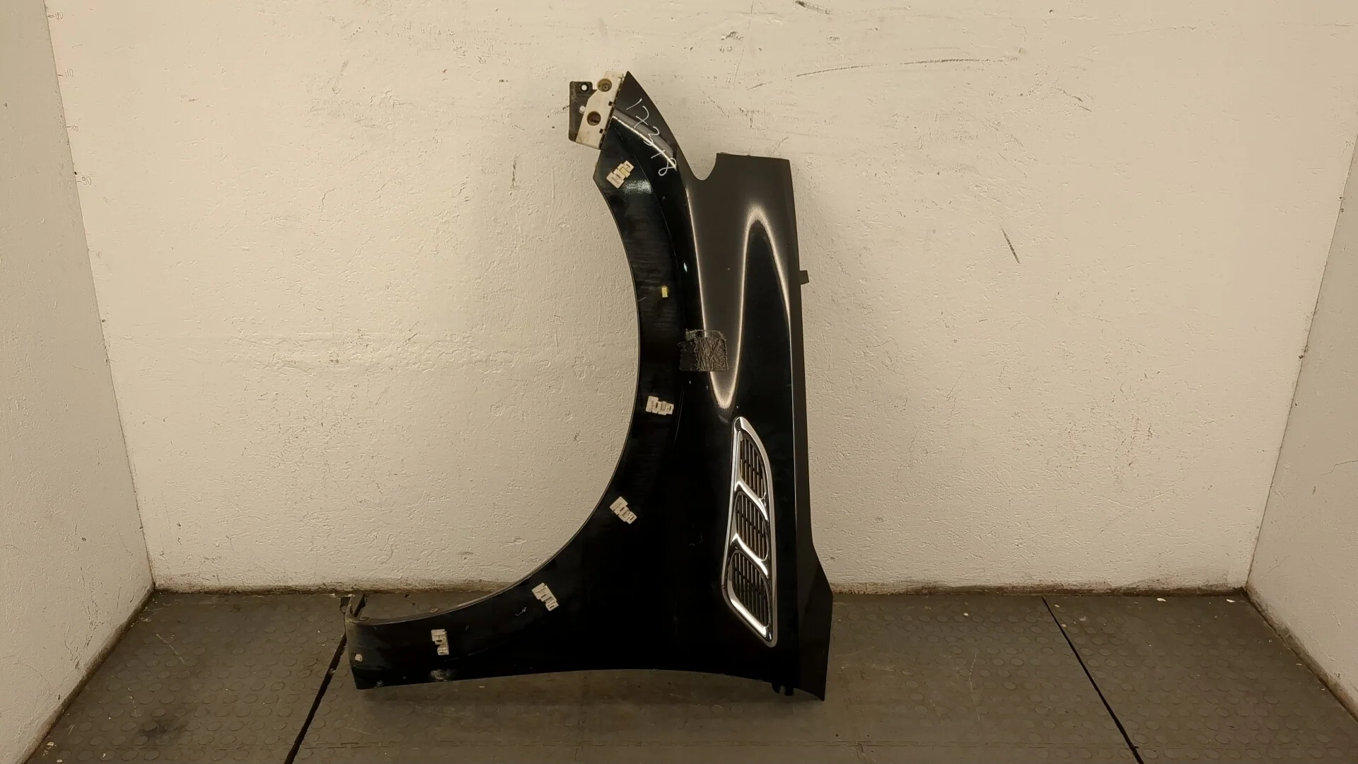 Крыло Infiniti QX56 2010-2013 КПП автомат 4х4 (АКПП) VK56VD Бензин 5.6 л Инжектор