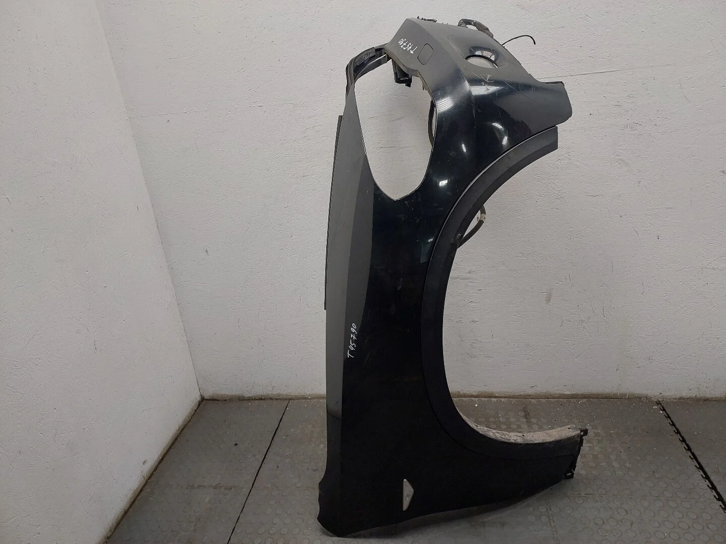 Крыло BMW X5 E70 2006-2013 КПП автомат 4х4 (АКПП) N62B48B Бензин 4.8 л Инжектор