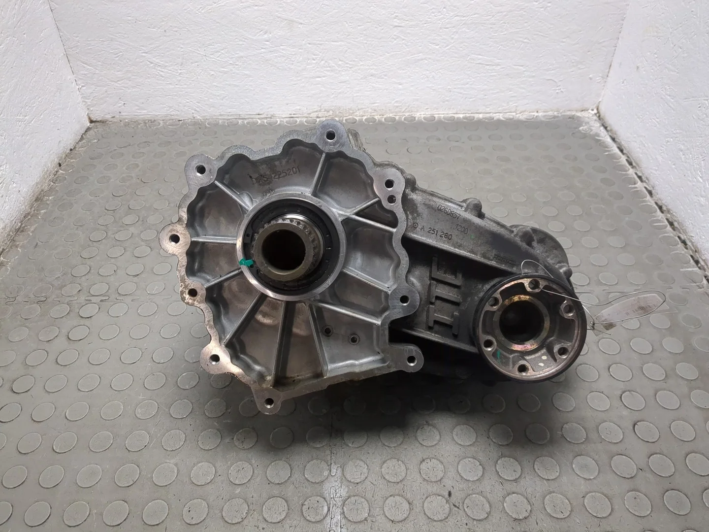 Редуктор Раздаточный КПП (раздатка) Mercedes-Benz GL-Class X164 2006-2012 КПП автомат 4х4 (АКПП) M273.923 Бензин 4.7 л Инжектор