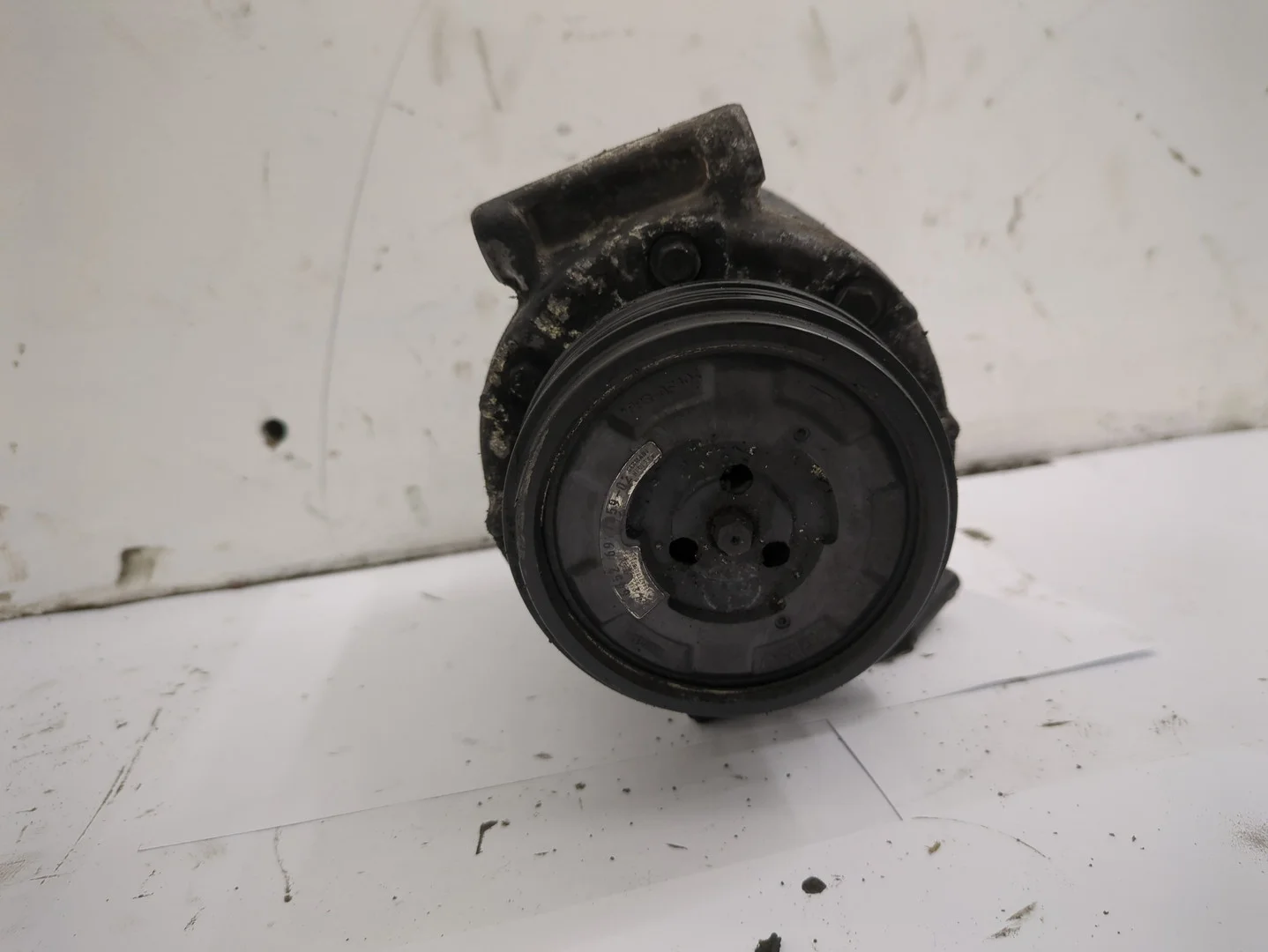 Компрессор кондиционера BMW 5 E60 2003-2010 КПП 6-ст.мех.(МКПП) 306D2 Дизель 3 л TDI