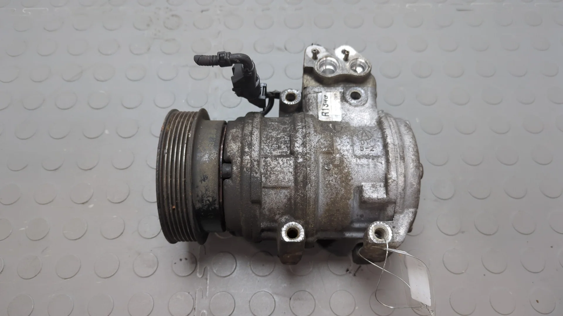 Компрессор кондиционера Kia Sportage 2004-2010 КПП 5-ст.мех 4х4 (МКПП) D4EA Дизель 2 л CRDi