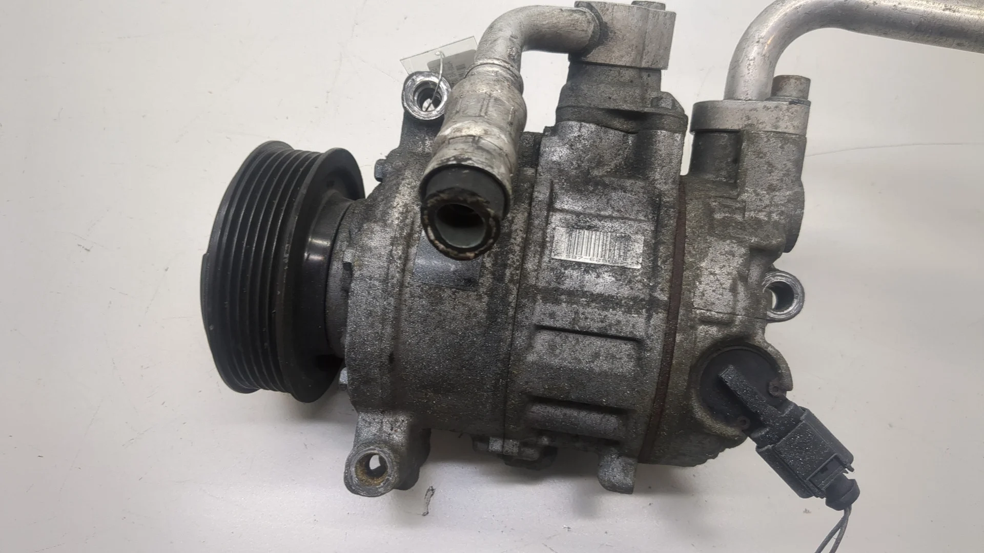 Компрессор кондиционера Audi A5 (8T) 2007-2016 КПП 6-ст.мех.(МКПП) CDNB Бензин 2 л TFSI