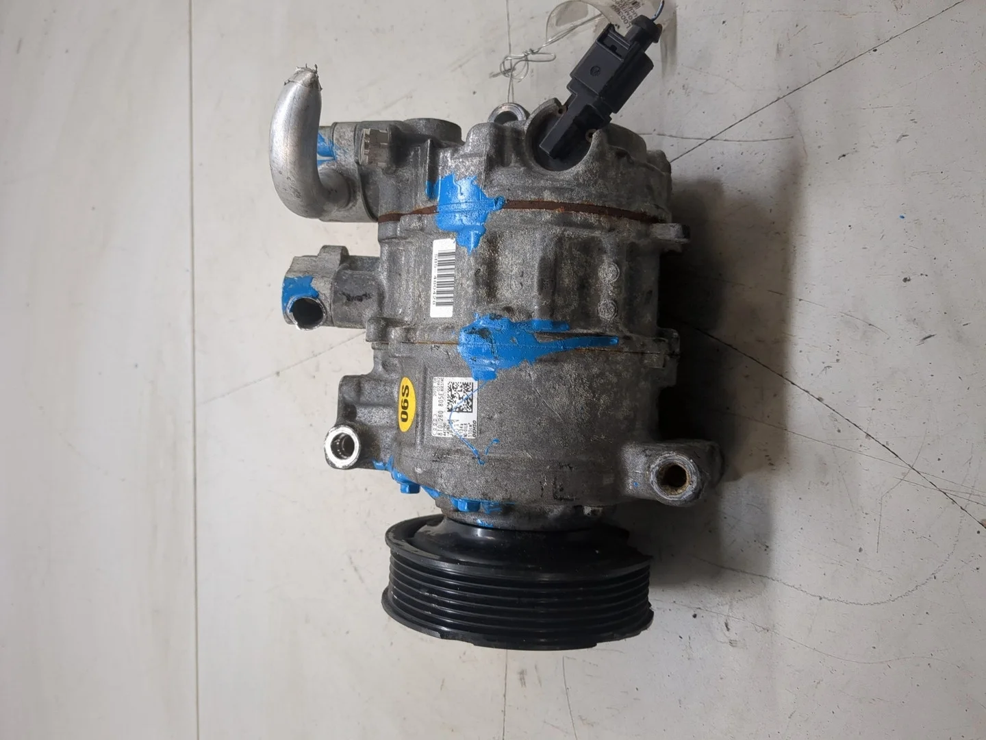 Компрессор кондиционера Audi A5 (8T) 2007-2016 КПП 6-ст.мех 4х4 (МКПП) CAEB Бензин 2 л TFSI