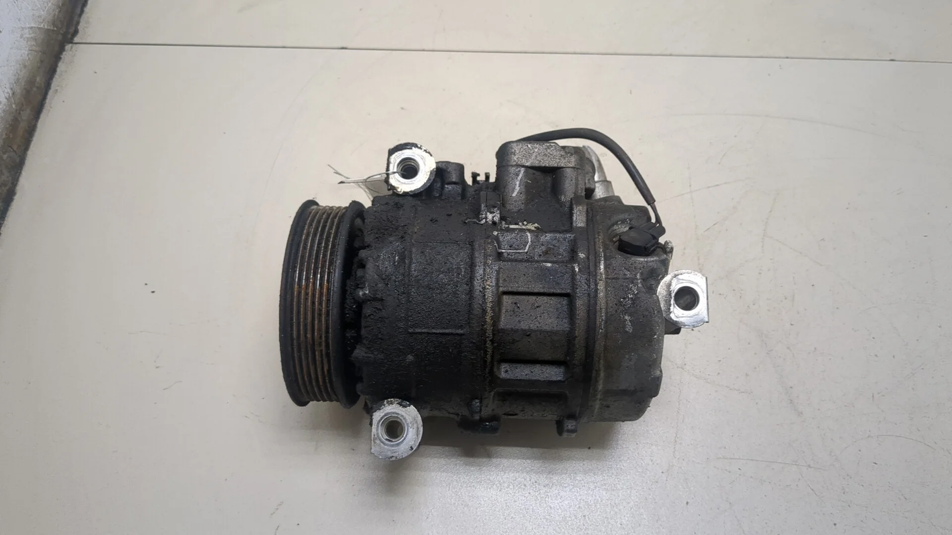 Компрессор кондиционера BMW 6 E63 2003-2010 КПП автомат (АКПП) N52B30A, N52B30B Бензин 3 л Инжектор