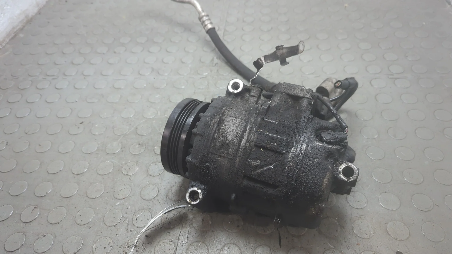 Компрессор кондиционера BMW 7 E65 2001-2008 КПП автомат (АКПП) 306D3 Дизель 3 л Турбо