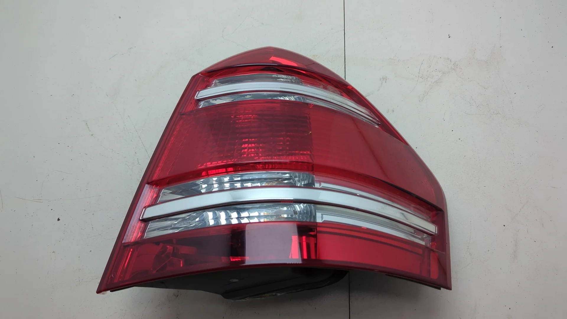 Фонарь (задний) Mercedes-Benz GL-Class X164 2006-2012 КПП автомат 4х4 (АКПП) M273.963 Бензин 5.5 л Инжектор