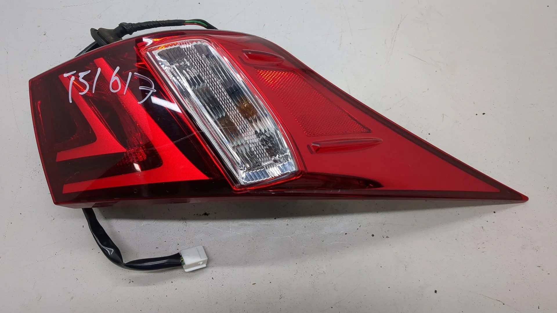 Фонарь (задний) Lexus IS 2013-2020 КПП вариатор 2ARFSE Гибридный 2.5 л