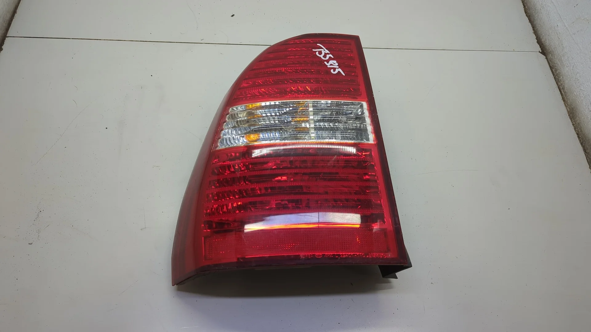 Фонарь (задний) Kia Sportage 2004-2010 КПП 6-ст.мех 4х4 (МКПП) D4EA Дизель 2 л CRDi