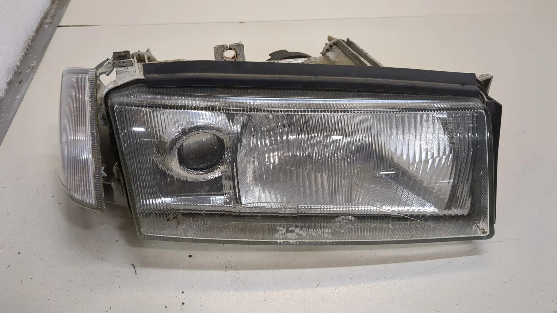 Фара (передняя) Skoda Octavia Tour 1996-2011 КПП 5-ст.мех 4х4 (МКПП) AGR Дизель 1.9 л TDI